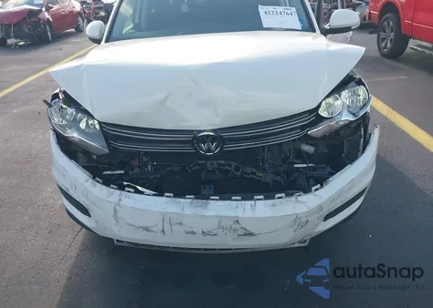 2017 Volkswagen Tiguan 2.0T/2.0T S z USA, uszkodzony, nr VIN WVGAV7AX5HK055081